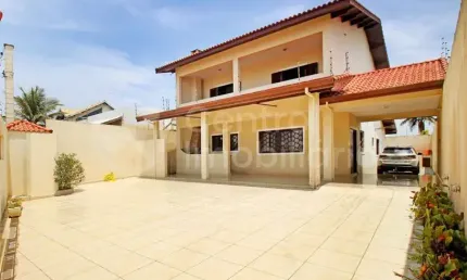 CASA à venda com 5 quartos em Peruíbe, no bairro Maria H Novaes
