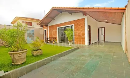 CASA à venda com 3 quartos em Peruíbe, no bairro Stella Maris