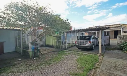 CASA à venda com 2 quartos em Peruíbe, no bairro Centro