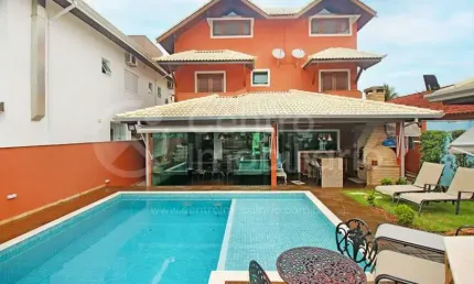 CASA à venda com piscina e 5 quartos em Peruíbe, no bairro Bougainvillee III