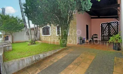 CASA à venda com 3 quartos em Peruíbe, no bairro Jardim Imperador