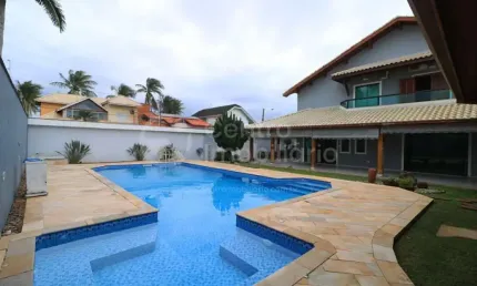 CASA à venda com piscina e 4 quartos em Peruíbe, no bairro Parque Turistico