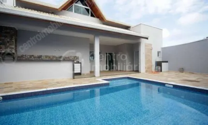 CASA à venda com piscina e 3 quartos em Peruíbe, no bairro Estancia Sao Jose