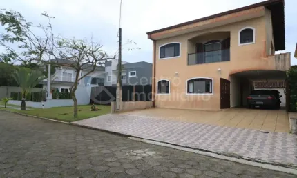 CASA à venda com 3 quartos em Peruíbe, no bairro Jd Tres Marias