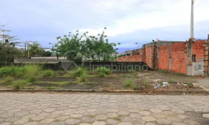 TERRENO à venda em Peruíbe, no bairro Maria H Novaes