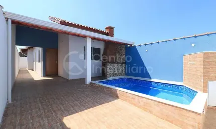 CASA à venda com piscina e 2 quartos em Peruíbe, no bairro Flora Rica III