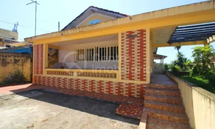 CASA à venda com 3 quartos em Peruíbe, no bairro Centro