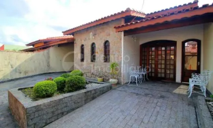 CASA à venda com 3 quartos em Peruíbe, no bairro Parque Balneario Oasis