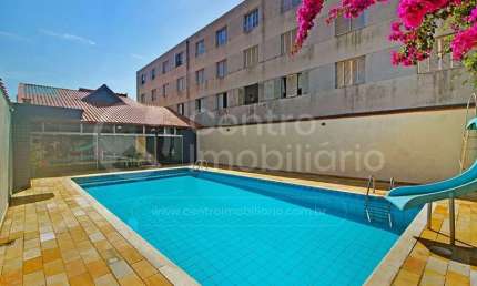CASA à venda com piscina e 2 quartos em Peruíbe, no bairro Centro