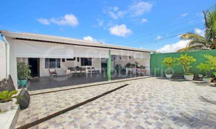 CASA à venda com 2 quartos em Peruíbe, no bairro Jardim Ribamar