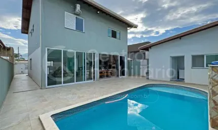 CASA à venda com piscina e 4 quartos em Peruíbe, no bairro Cidade Nova Peruíbe