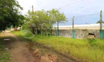 TERRENO à venda em Peruíbe, no bairro Balneario Sao Joao Batista