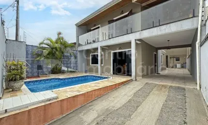 CASA à venda com piscina e 5 quartos em Peruíbe, no bairro Parque Balneario Oasis