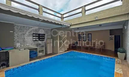 CASA à venda com piscina e 3 quartos em Peruíbe, no bairro Cidade Nova Peruíbe