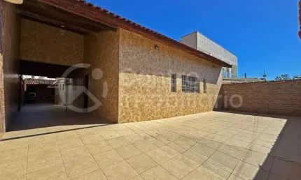 Casa à venda com 3 quartos em peruíbe, no bairro balneario sao joao batista