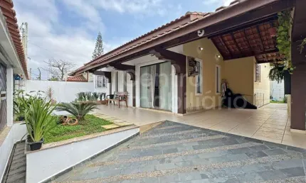 CASA à venda com 3 quartos em Peruíbe, no bairro Stella Maris