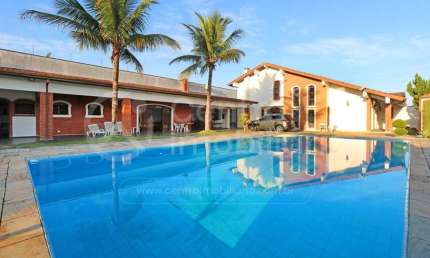 CASA à venda com piscina e 3 quartos em Peruíbe, no bairro Jardim Imperador