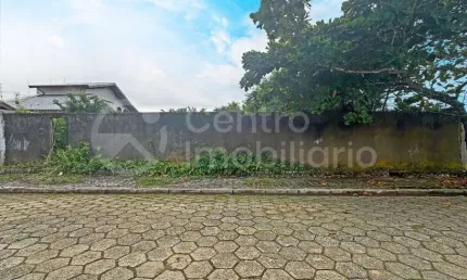TERRENO à venda em Peruíbe, no bairro Maria H Novaes