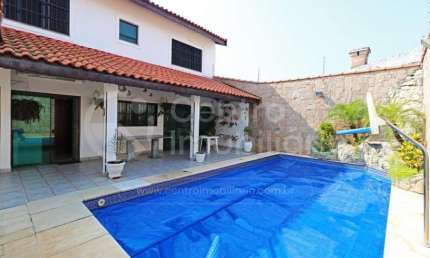 CASA à venda com piscina e 4 quartos em Peruíbe, no bairro Stella Maris