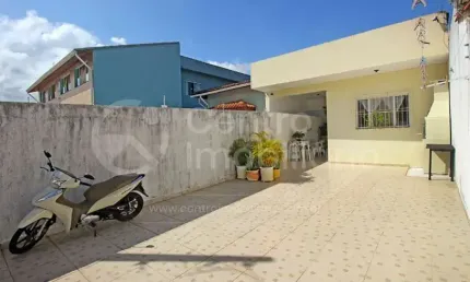 CASA à venda com 2 quartos em Peruíbe, no bairro Stella Maris