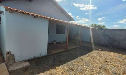 Casa com 3 quartos à venda na Avenida B, 19, Itaguaí II, Caldas Novas