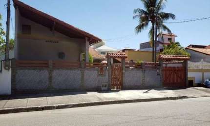 Casa para Venda em Saquarema, Gravatá, 4 dormitórios, 2 suítes, 2 banheiros, 8 vagas