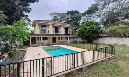 Casa para Venda em Saquarema, Itaúna, 6 dormitórios, 2 suítes, 6 banheiros, 2 vagas
