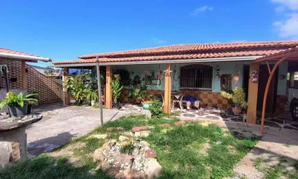 Casa para Venda em Saquarema, Engenho Grande (Bacaxá), 2 dormitórios, 1 suíte, 2 banheiros, 2 vagas