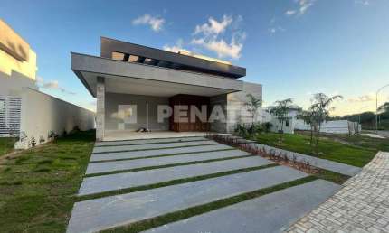 Casa no Jardins Amsterdã com 4 suítes e Lote de 687m2 e 243m2 de área construída.