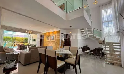 Casa duplex de esquina no bosque dos pássaros com 218m²