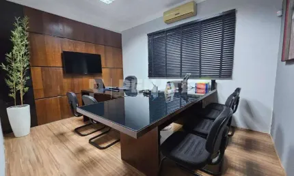 Oportunidade no Tirol – Casa com perfil comercial em área estratégica