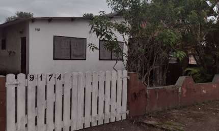 Sobrado para venda possui 200 metros quadrados com 2 quartos em Peruibe