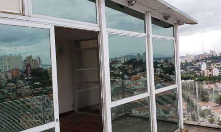Triplex para venda possui 160 metros quadrados com 2 quartos em Vila Madalena - São Paulo - SP