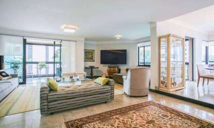 Apartamento para venda ou locaçao possui 300 metros quadrados com 5 quartos