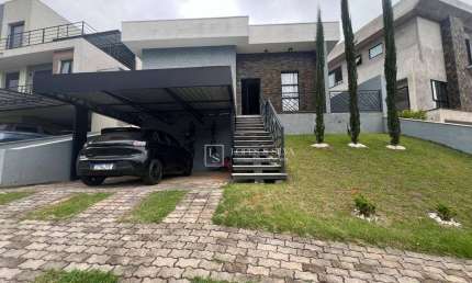Casa com 2 dormitórios à venda, 147 m² em Condomínio Terras de Atibaia I - Atibaia/SP