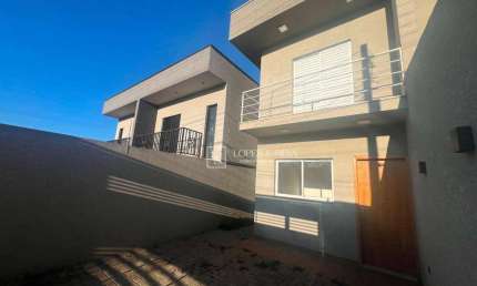 Sobrado com 2 Dormitórios, sendo 1 Suíte, disponível para Locação, no Jd das Cerejeiras, Atibaia, SP.