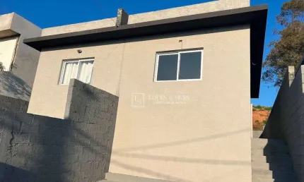Casa com 2 Dormitórios a Venda No Bairro Santa Helena, Atibaia, SP