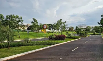 Terreno a venda no condomínio Terras de Siena. Bairro Vila do Golf.