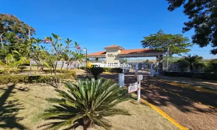 Sobrado a venda no Condomínio Topazio. Bairro Condomínio Topazio.