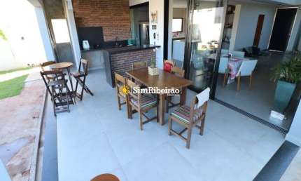 Sobrado a venda no Condomínio Quintas de São José. Bairro Quintas de São José.