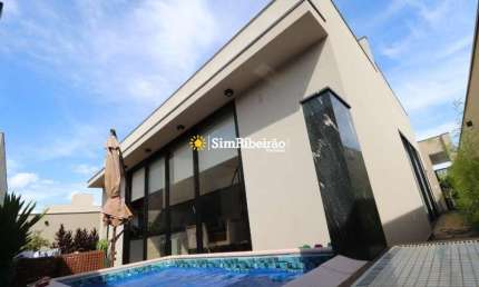 Casa a venda no condomínio Terras de Florença. Bairro Vila do Golf.