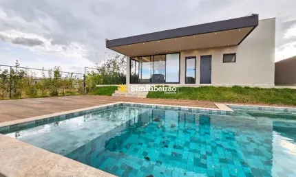 Casa a venda no condomínio Terras de Florença. Bairro Vila do Golf.