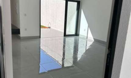 Casa com 3 quartos à venda em Laranjeiras, Uberlândia 