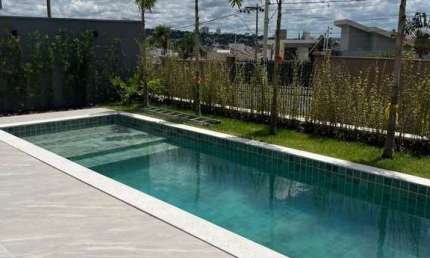 Casa em condomínio fechado com 4 quartos à venda no Gávea, Uberlândia 