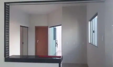 Casa com 3 quartos à venda no Conjunto Segismundo Pereira, Uberlândia 