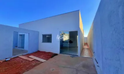 Casa com 2 quartos à venda no Lagoinha, Uberlândia 