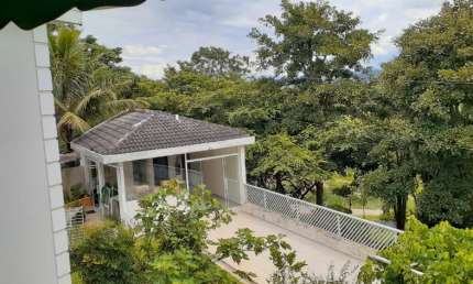 Linda Casa - 4 dorm - Vista Linda - S.José dos Campos