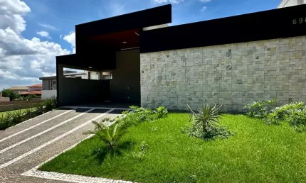 Casa térrea com 250 m² de área construída com 3 suítes e escritório à venda no terras de siena, vila do golf, ribeirão preto