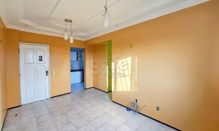 Apartamento com 3 quartos à venda na Avenida Augusto dos Anjos, 220, Jóquei Clube, Fortaleza por R$ 230.000