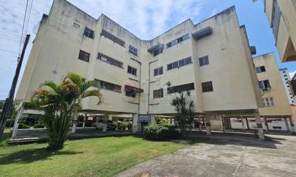 Apartamento com 4 quartos à venda na Francois Teles de Menezes, 50, Fátima, Fortaleza por R$ 245.000